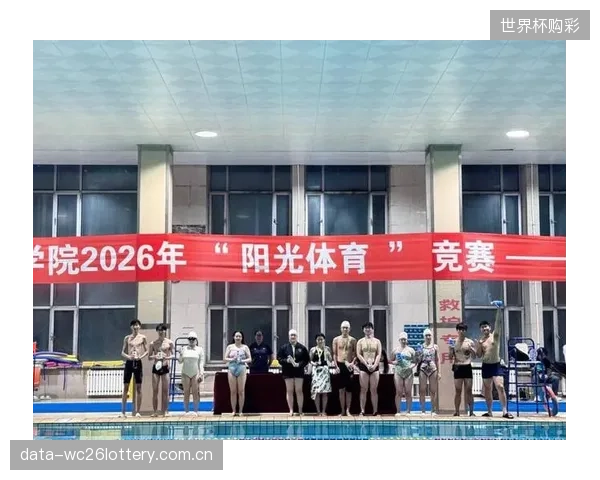 2026年体育场馆建设已标志着“单一竞赛功能”时代的结束，平灾双模驱动成为硬性指标