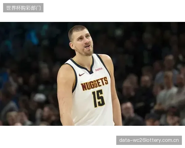约基奇虽维持顶级数据表现,但掘金队轮换阵容深度不足导致季后赛提前出局。 约基奇虽维持顶级数据表现,但掘金队轮换阵容深度不足导致季后赛提前出局。